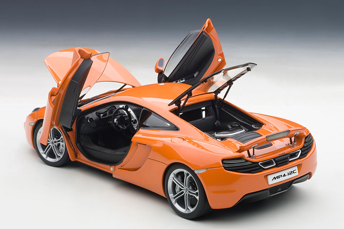 autoart_mclaren_mp4_12c_orange_4