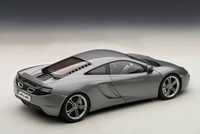 autoart_mclaren_mp4_12c_silver_3