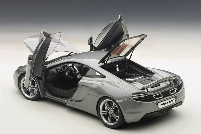 autoart_mclaren_mp4_12c_silver_4