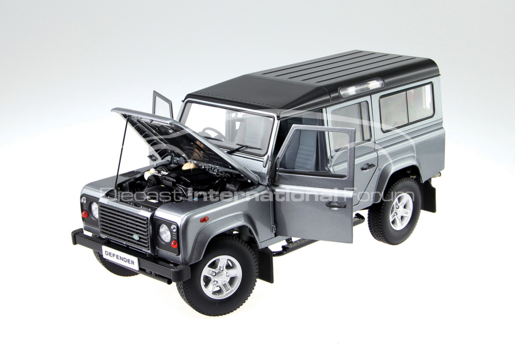 Century Dragon 1:18 Land Rover Defender 110 - Features