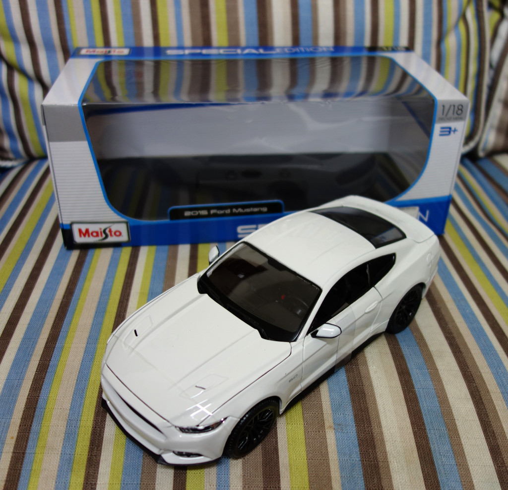 Maisto 1:18 Ford Mustang 2015