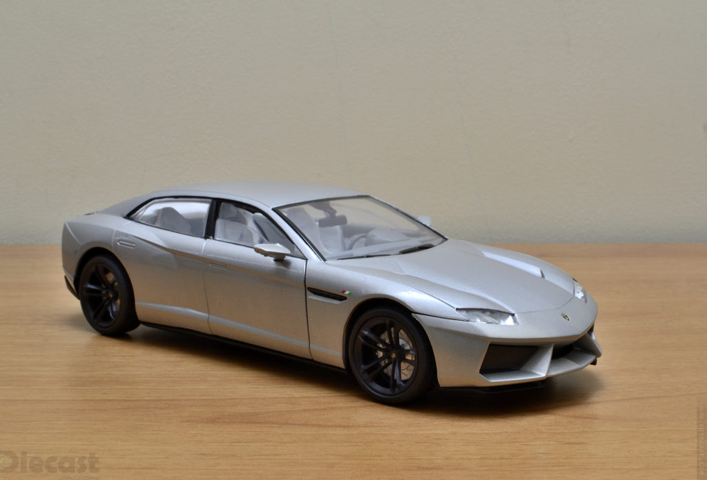 Motormax 1:18 Lamborghini Estoque - Front