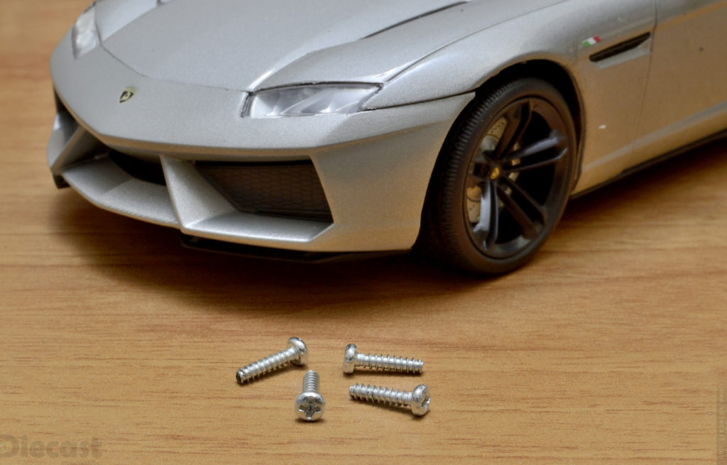 Motormax 1:18 Lamborghini Estoque - Screws