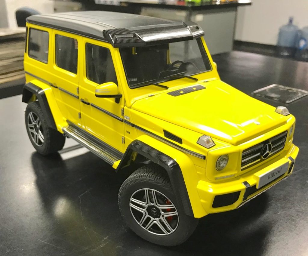 AUTOart 1:18 Mercedes Benz-G500 4x4 Squared - Front