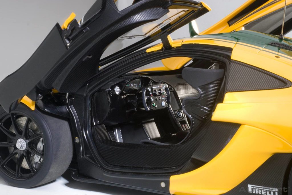 AUTOart McLaren P1 GTR - Interior