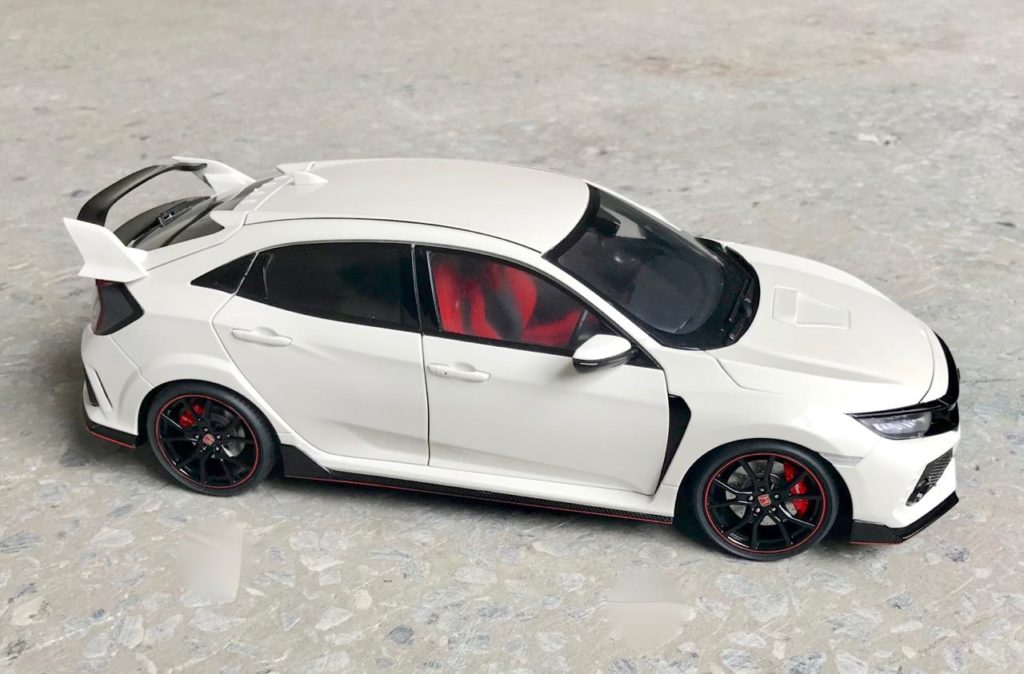 AUTOart 1:18 Honda Civic Type R 2018 - Profile