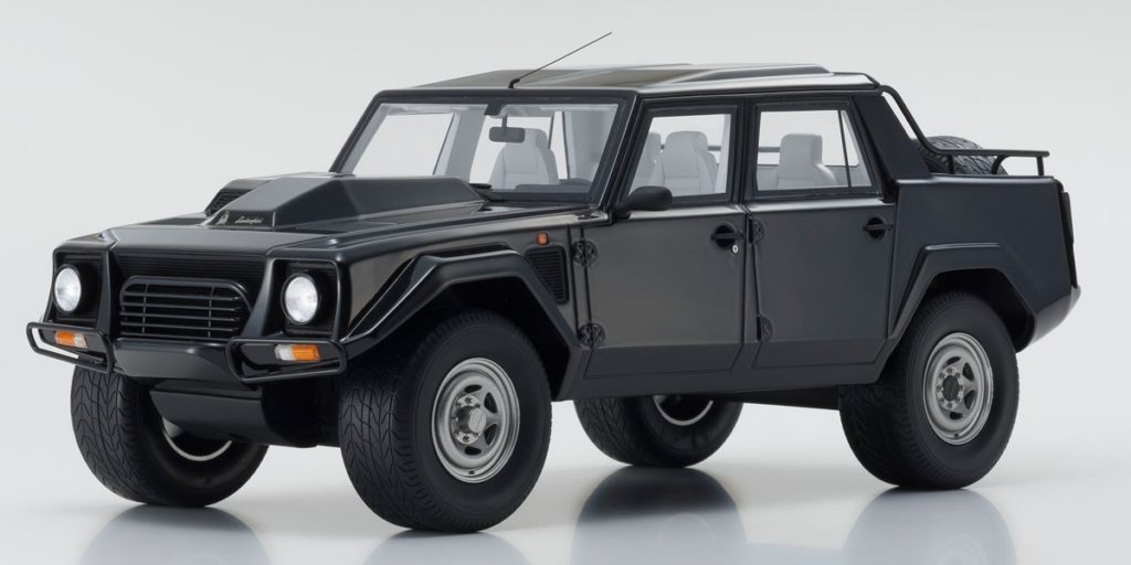 Kyosho 1:18 Lamborghini LM002 - Front