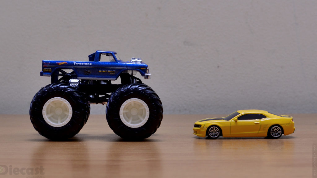 Hot Wheels 1:64 Bigfoot Monster Truck vs Chevy Camaro