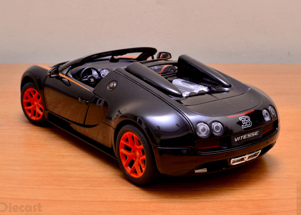 Rastar Bugatti Veyron Grand Sport Vitesse - Rear 3/4