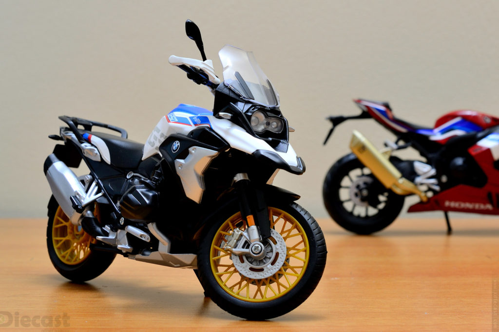 Maisto 1:12 2019 BMW R1250GS - Front