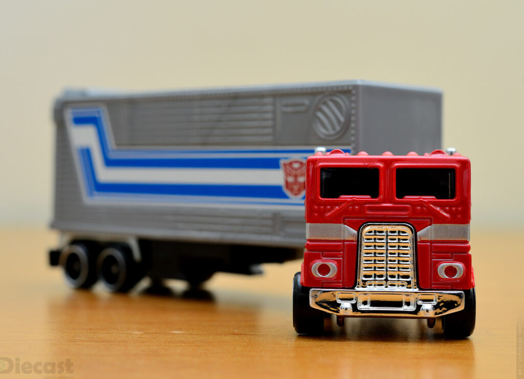 Hot Wheels Track Fleet - Optimus Prime