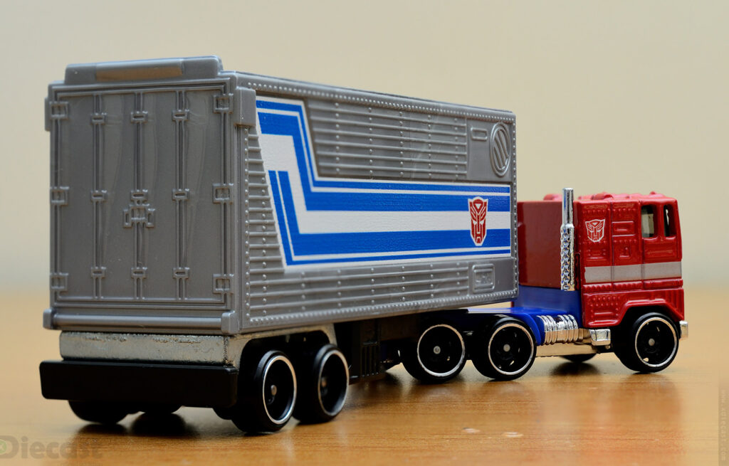 Hot Wheels Track Fleet - Optimus Prime