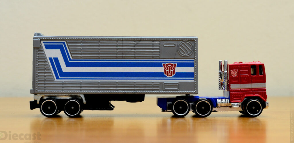 Hot Wheels Track Fleet - Optimus Prime