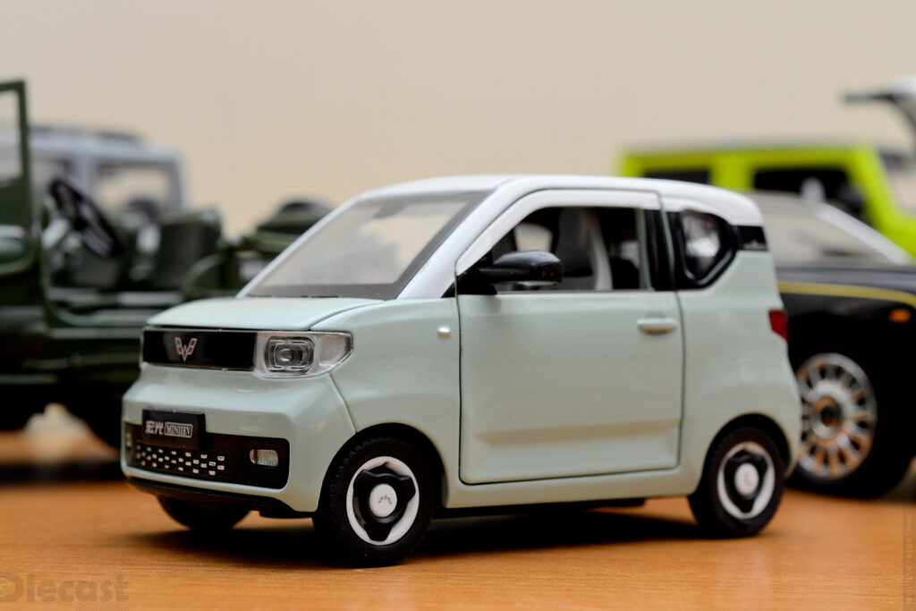 1:24 Che Zhi - Wuling Mini EV